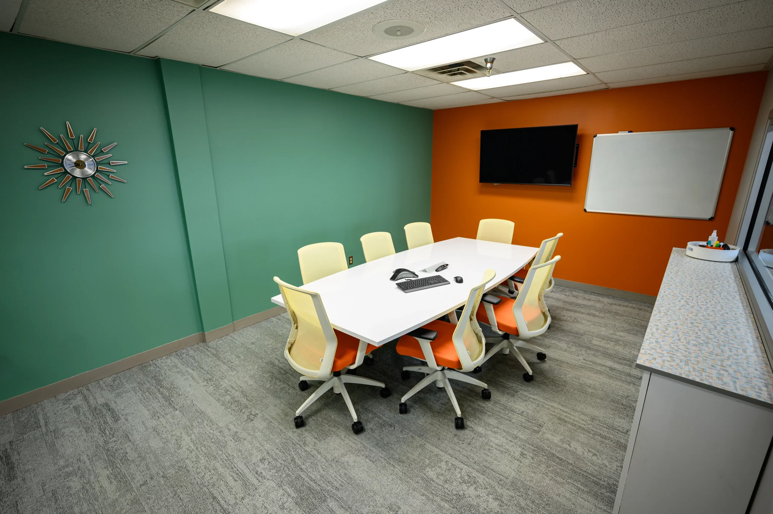 You are currently viewing How to Choose the Right Office Space for Your Growing Business